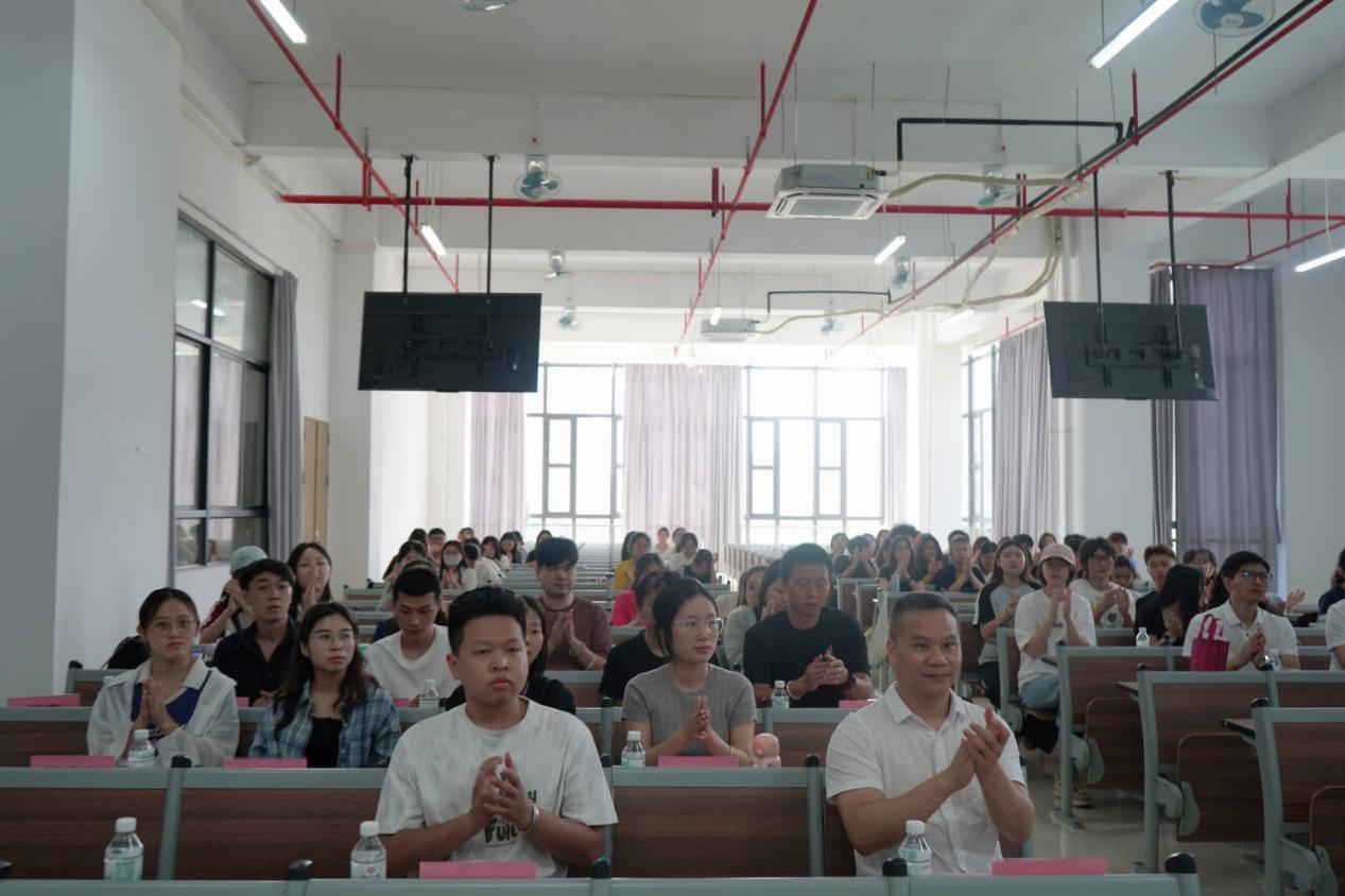 503dced72c812377bfd4d4a41f03eb0f_720